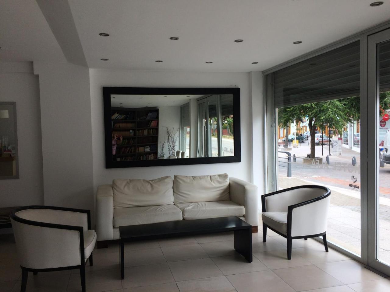 Hotel Alfa Villa Gesell Bagian luar foto